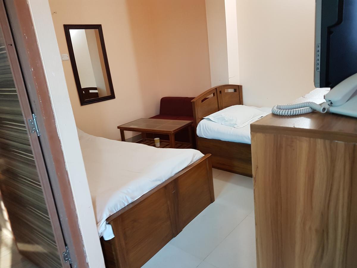 Hotel Diamond Park Dakhin Kattali Εξωτερικό φωτογραφία